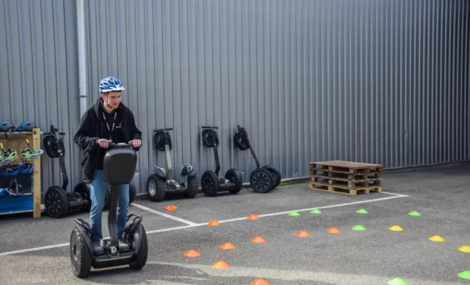 Prestataire pour création d'événement team building avec gyropode, Lyon 3, LOC’VENT